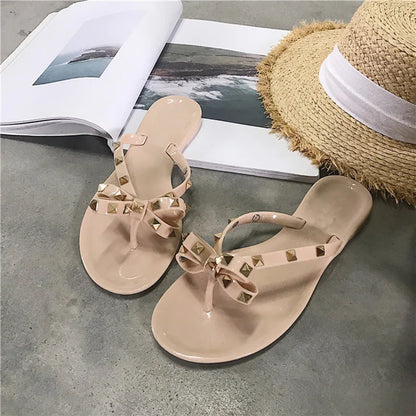2020 European summer new fashion rivet bow flat flip flops women wear cool slippers jelly shoes